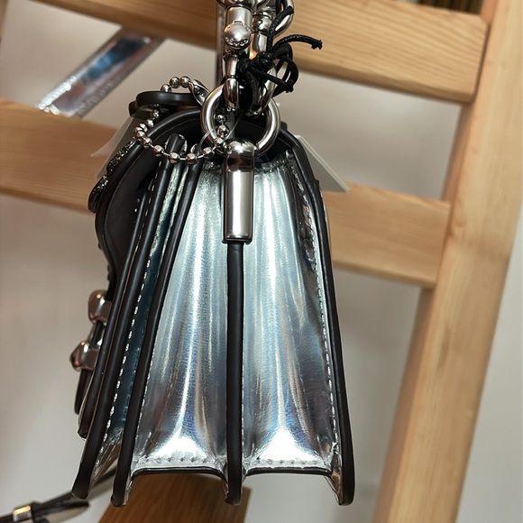 Coach Tabby 20 in Mirror Silver with Five Black Tea Roses NWT - Picture 9 of 17